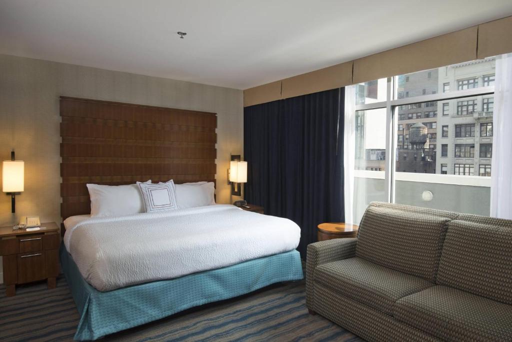 Fairfield Inn & Suites New York Manhattan/Fifth Avenue 4