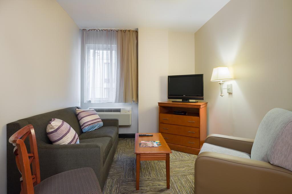Candlewood Suites NYC -Times Square 8