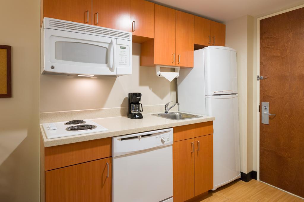 Candlewood Suites NYC -Times Square 9