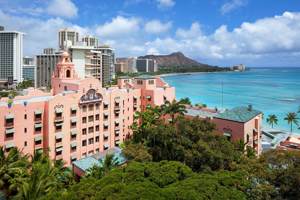 The Royal Hawaiian, a Luxury Collection Resort 1