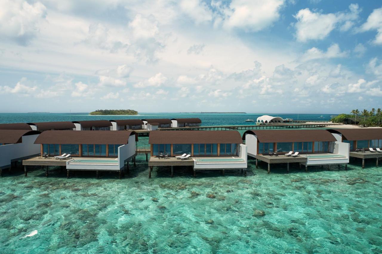 The Westin Maldives Miriandhoo Resort 10