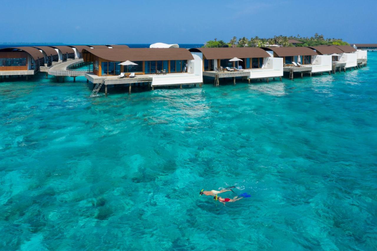 The Westin Maldives Miriandhoo Resort 8