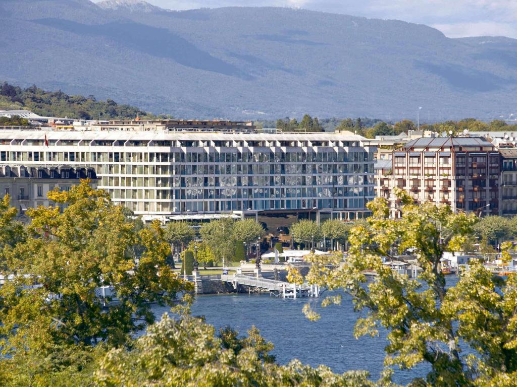 Fairmont Grand Hotel Geneva 10
