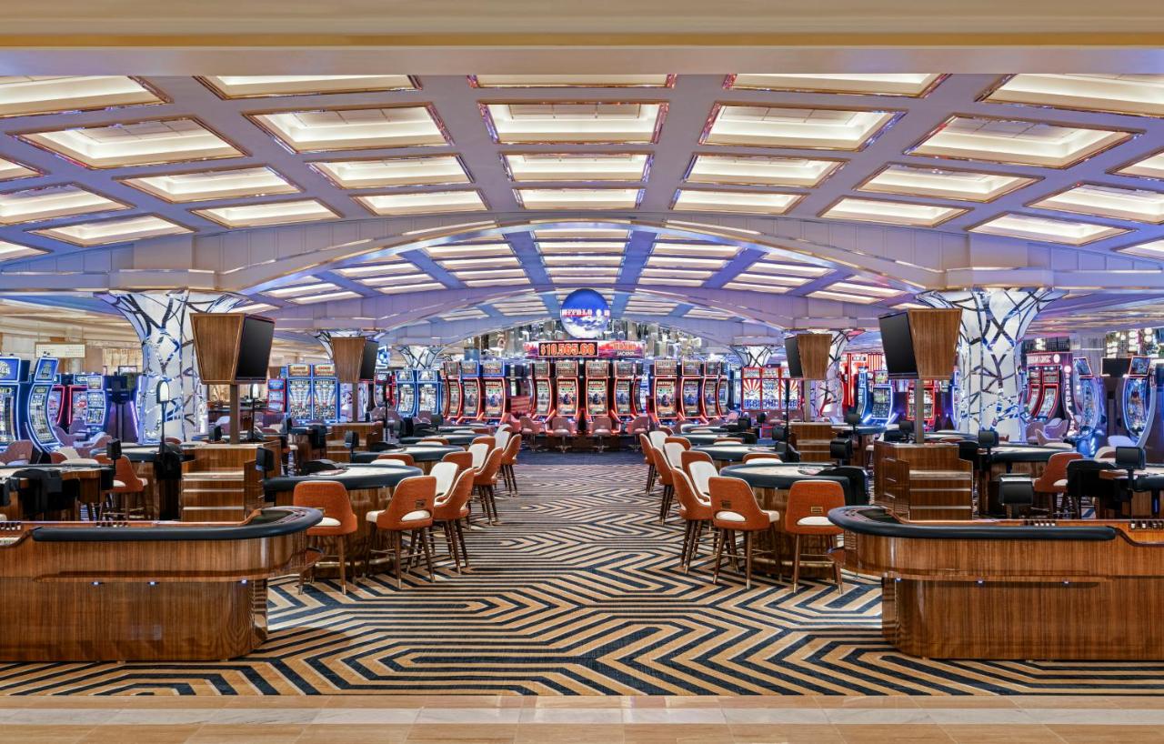 Conrad Las Vegas at Resorts World 4