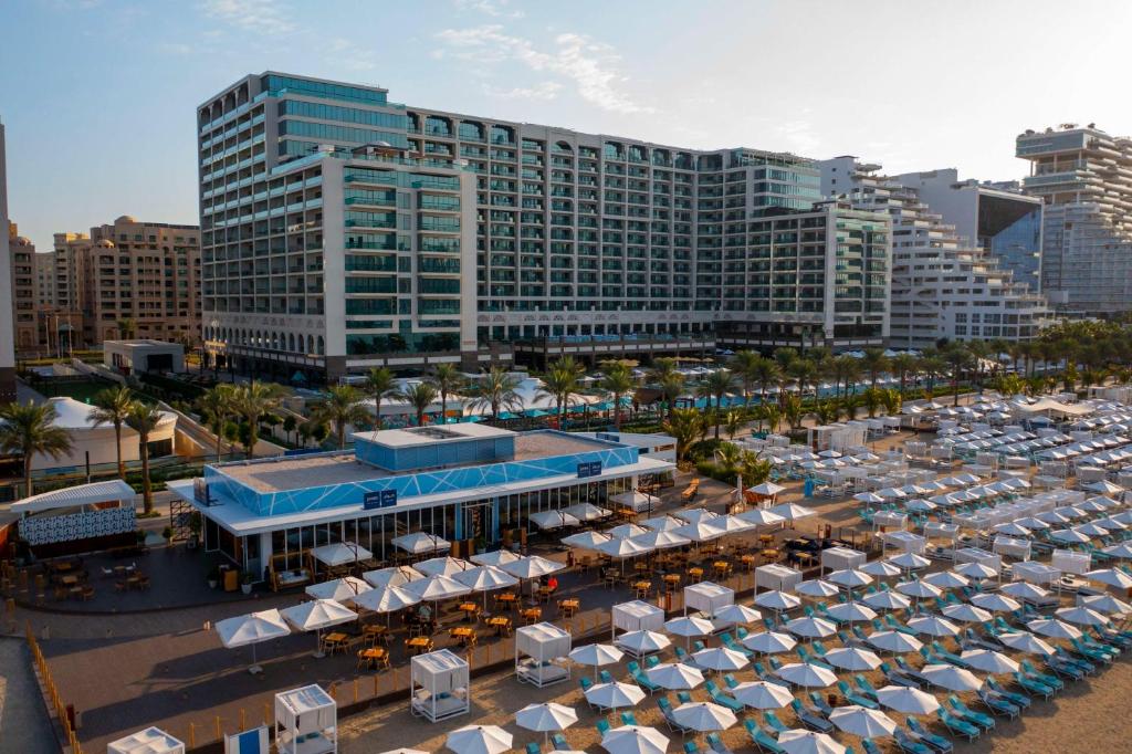 Hilton Dubai Palm Jumeirah 10